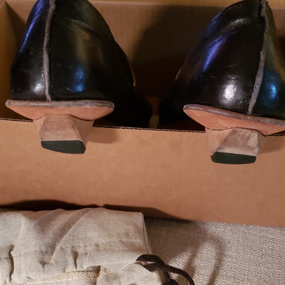 100% leather...upper in great condition - Picture 5 of 5